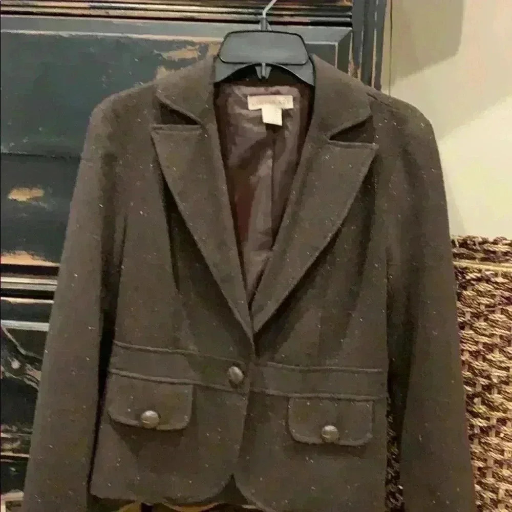 Blazer - Picture 4 of 5